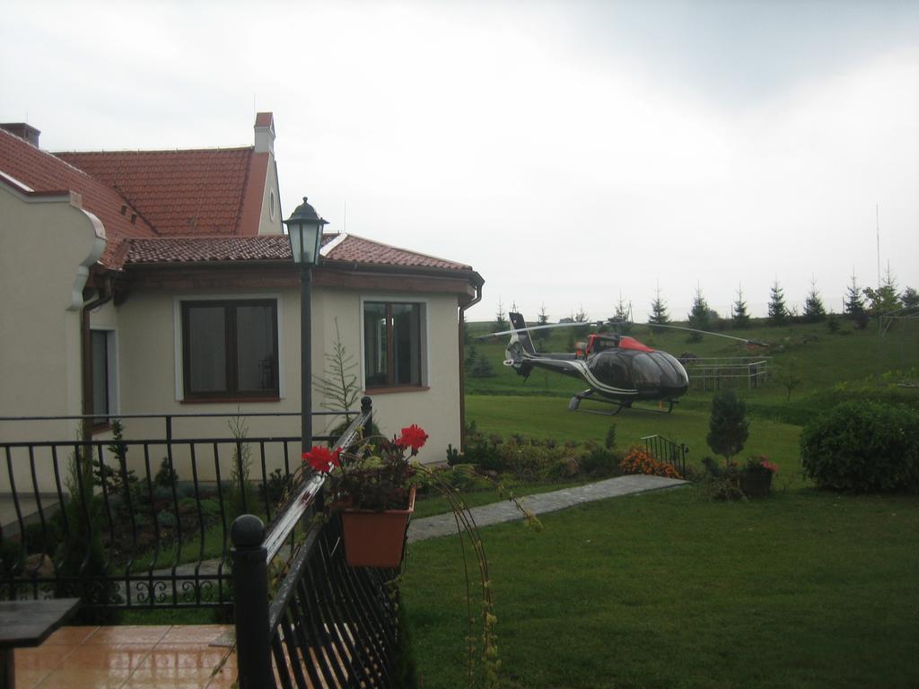 Gosciniec Rycerski Bed and Breakfast Paprotki Esterno foto