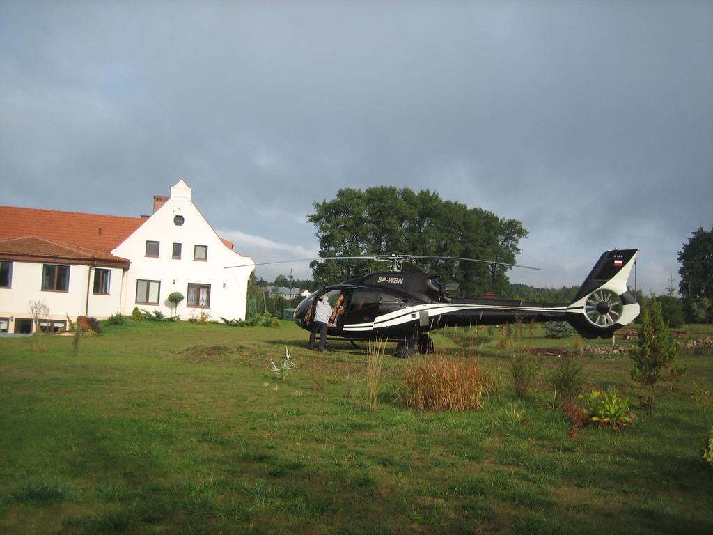 Gosciniec Rycerski Bed and Breakfast Paprotki Esterno foto