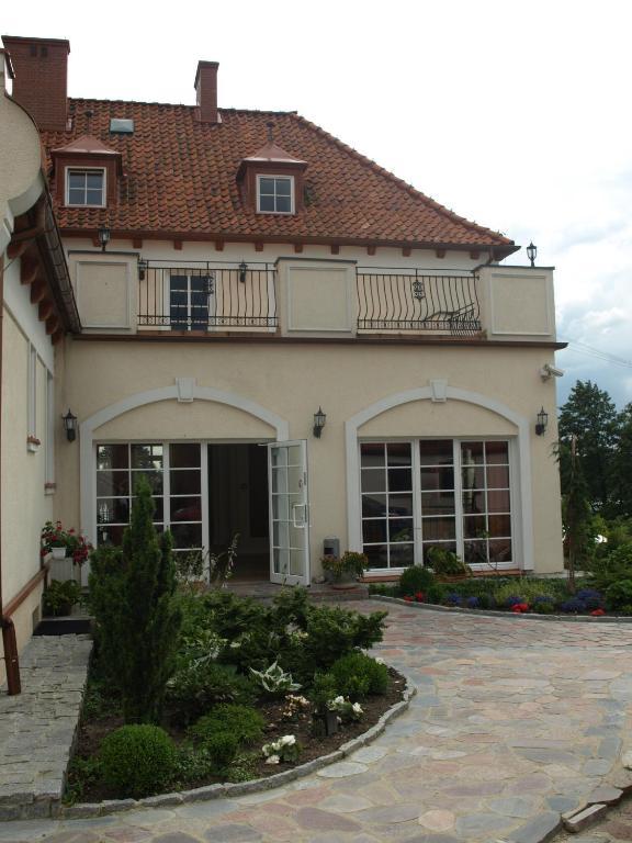 Gosciniec Rycerski Bed and Breakfast Paprotki Esterno foto